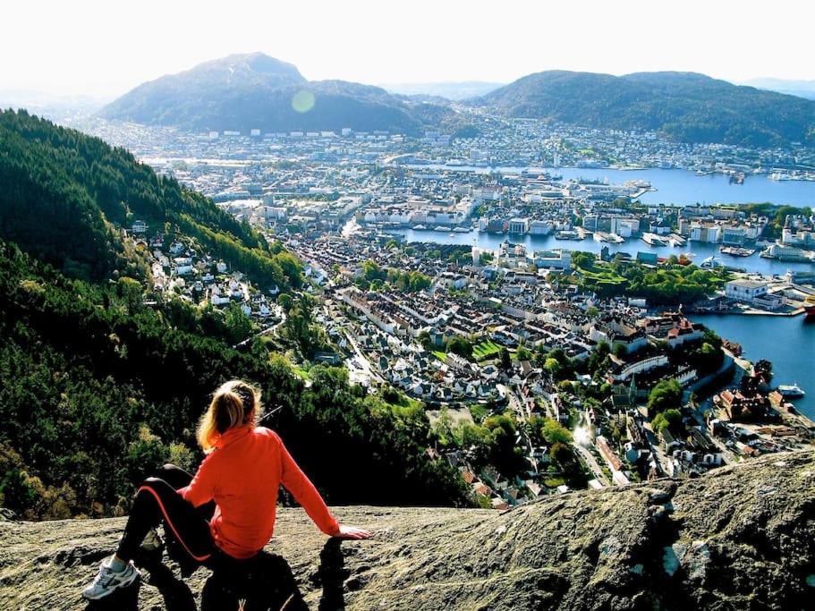 Spacious Historical Art Oasis In The City Center Bergen Eksteriør bilde