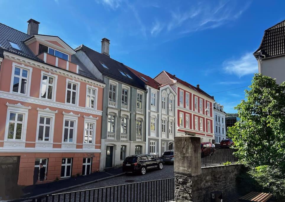 Spacious Historical Art Oasis In The City Center Bergen Eksteriør bilde